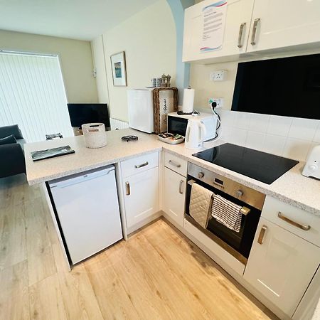 2 Bedroom Bungalow Sv58, Seaview, Isle Of Wight Free Wi-Fi Buitenkant foto